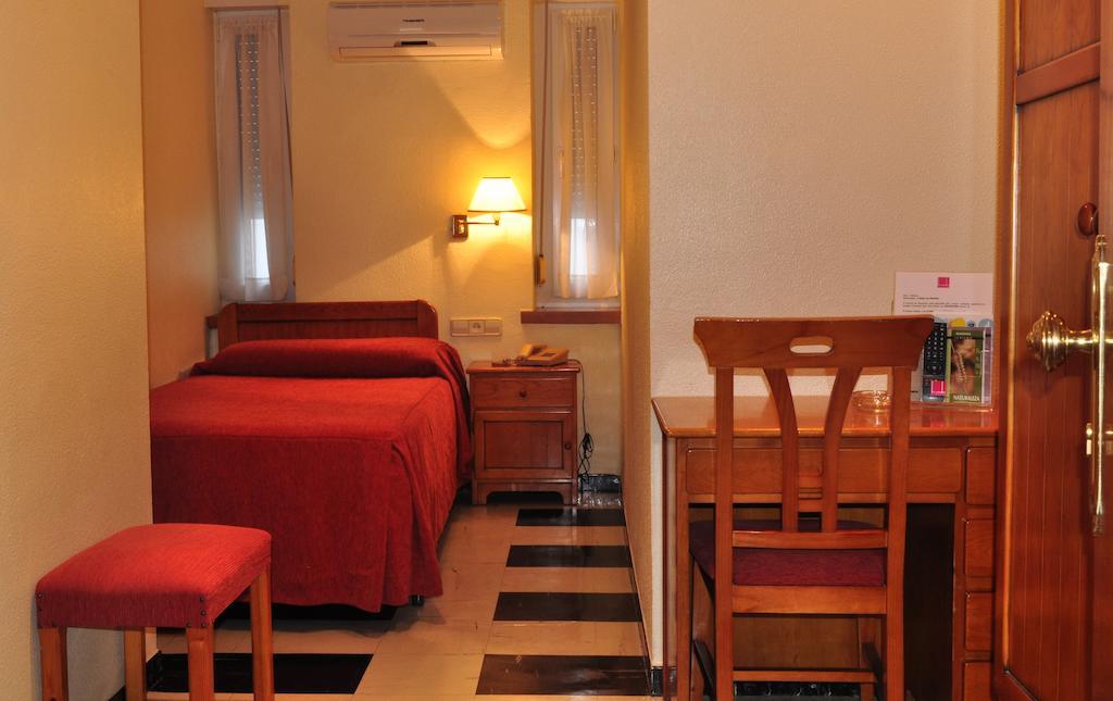 Hotel Los Rosales Almansa Pokój zdjęcie