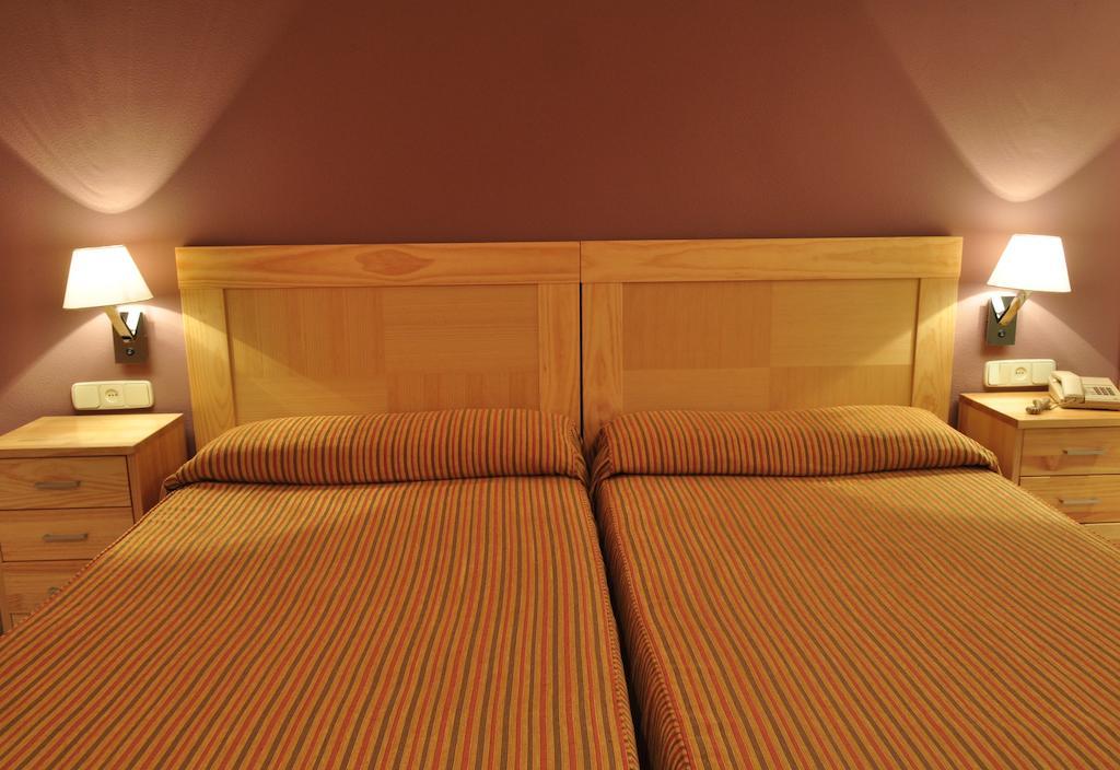 Hotel Los Rosales Almansa Pokój zdjęcie