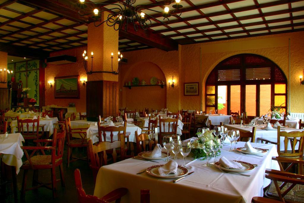 Hotel Los Rosales Almansa Zewnętrze zdjęcie